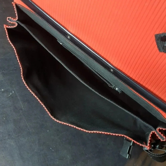 Vintage 1980s Chippendales Waterproof Satchel Unisex Shoulder Bag - Picture 6 of 12